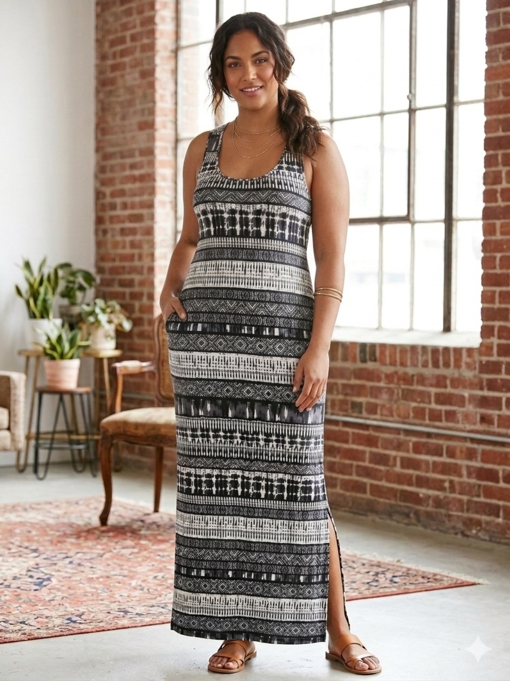 Plus Size Sleeveless Black & White Patterned Maxi Dress with Side Slit